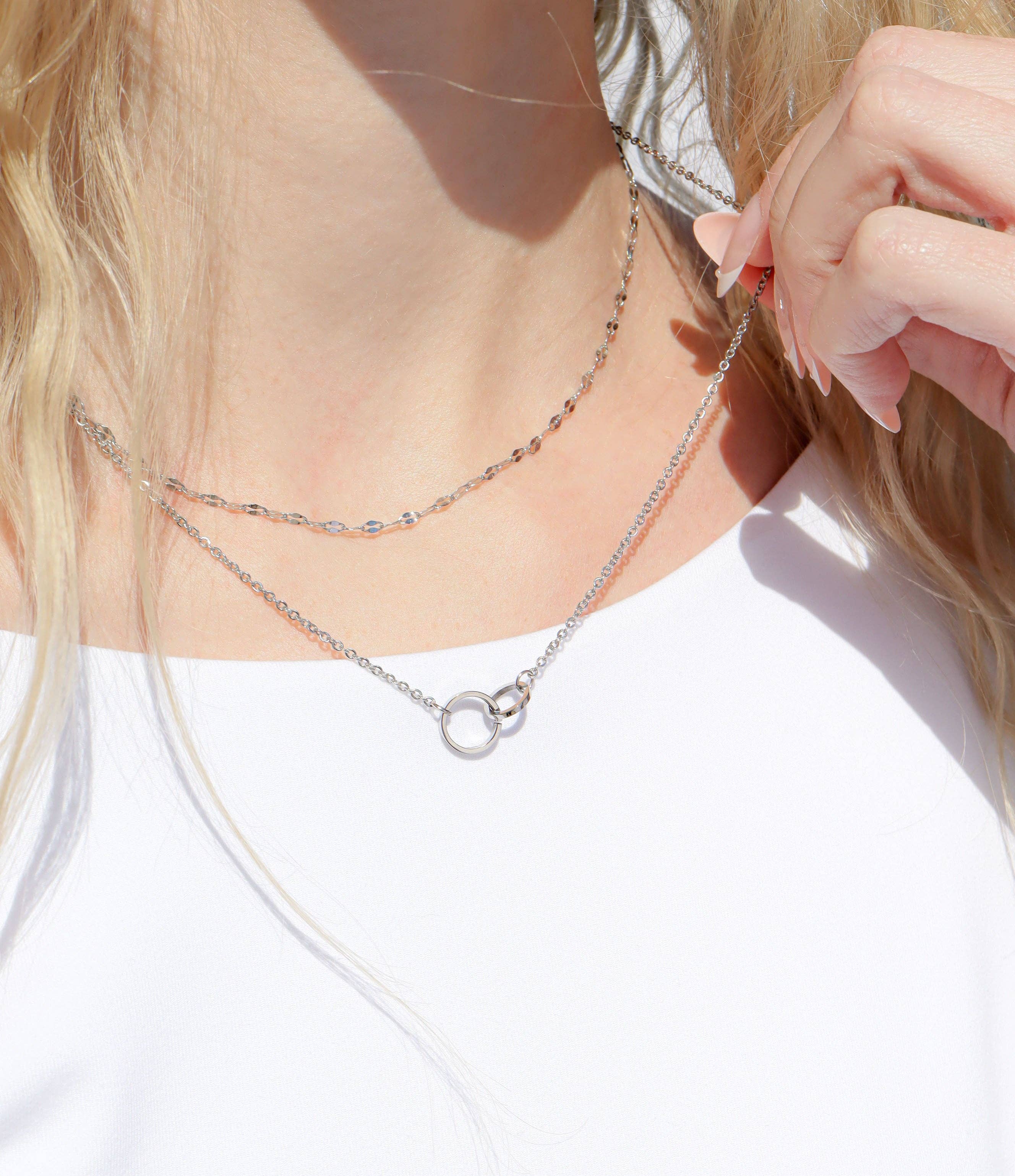 18K Gold PVD Stainless Steel Interlocked Rings Necklace