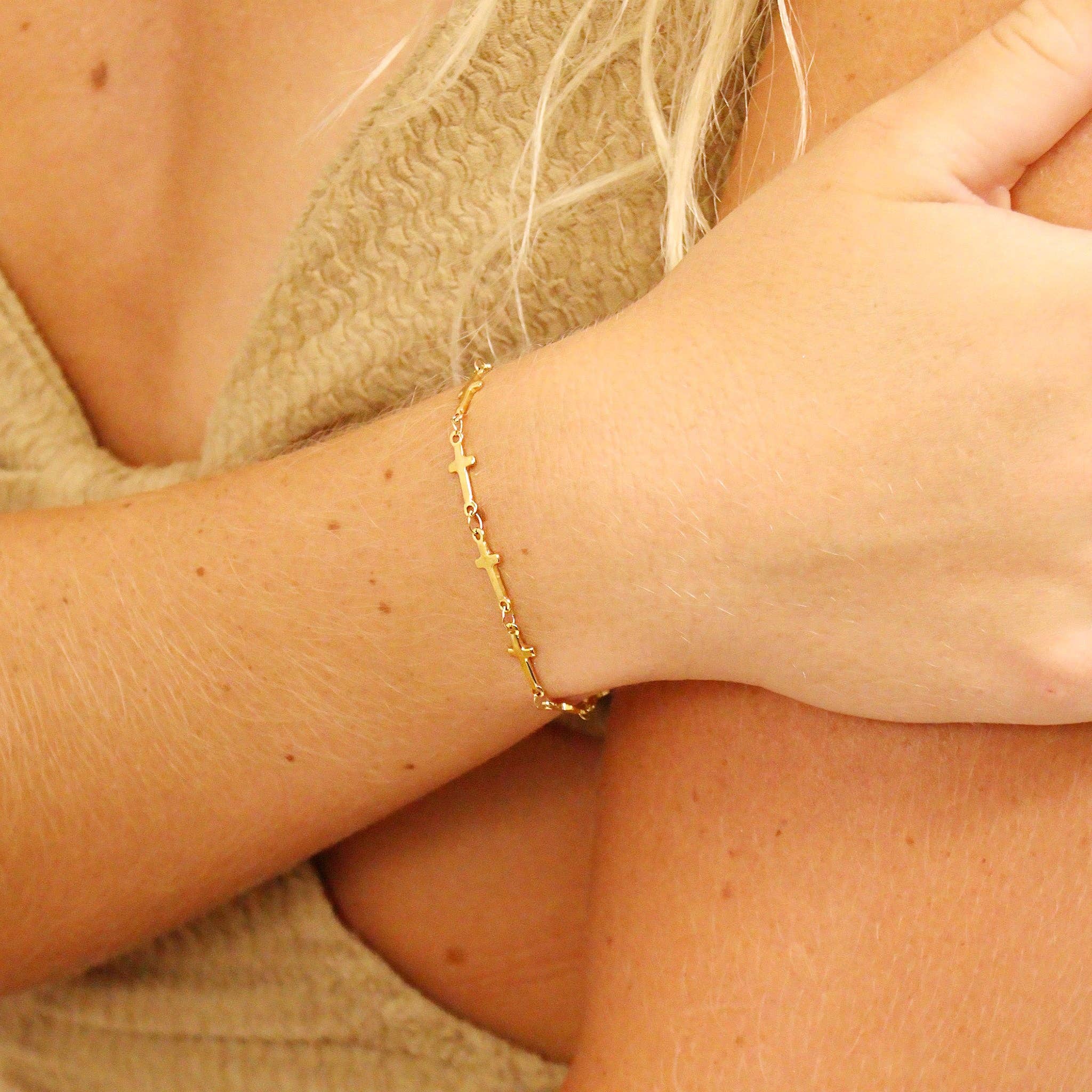 18K Gold PVD Stainless Steel Cross Chain Bracelet