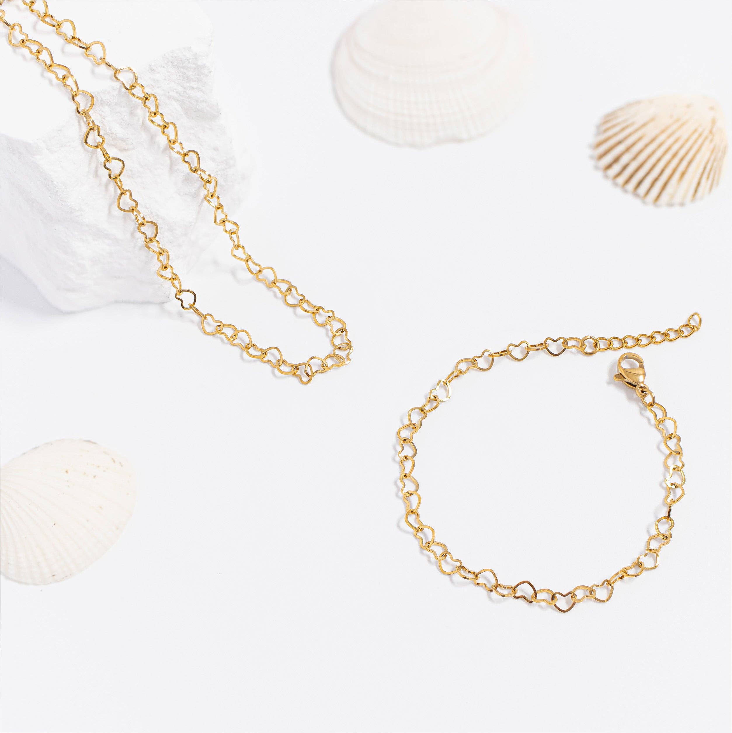18K Gold PVD Stainless Steel Linked Heart Chain Bracelet