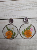 Orange floral earrings, dried flowers, Orange jewelry, pressed flowers, circular earrings, fashion jewelry, simple jewelry, floral esthetic
