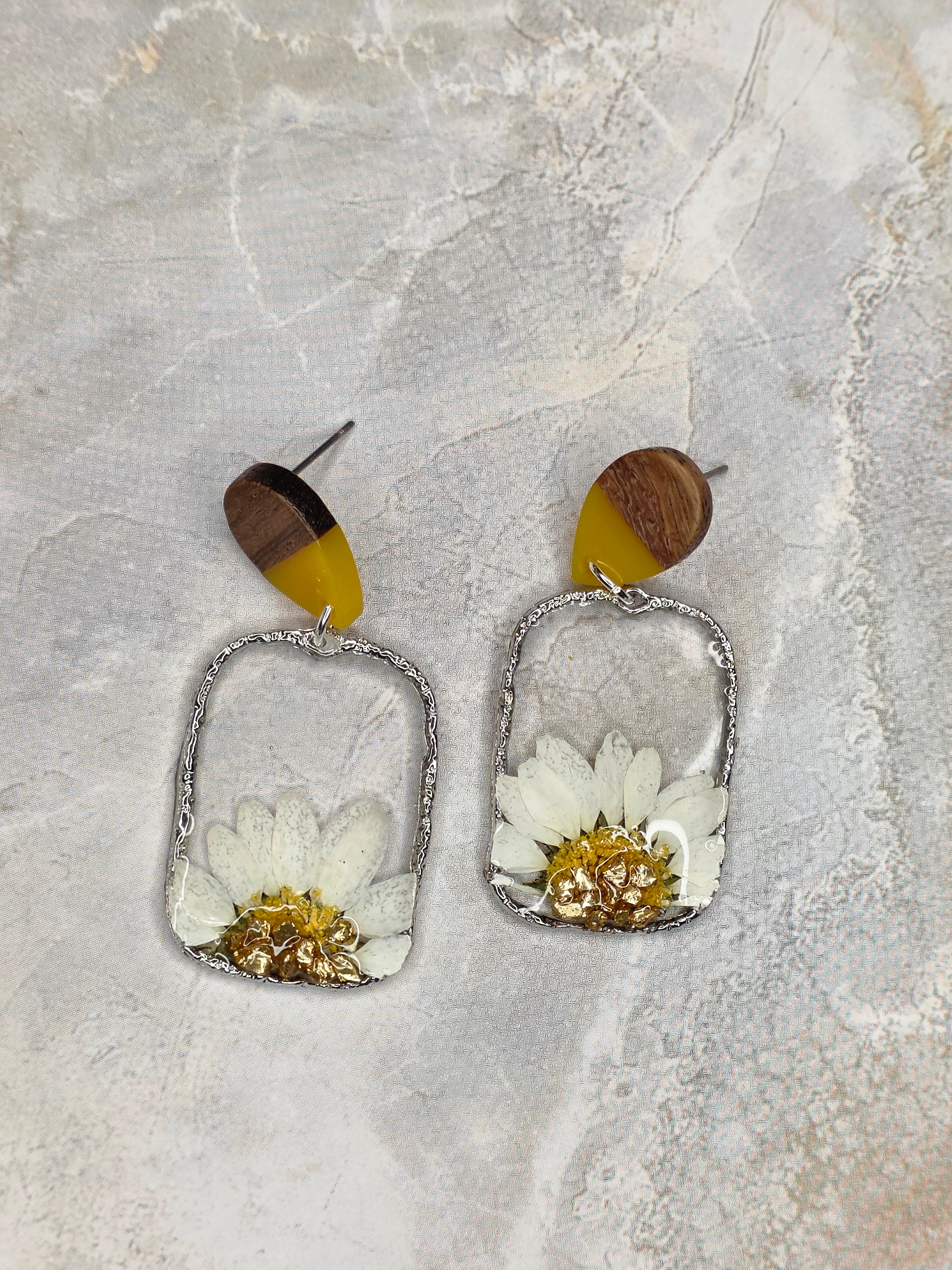 Real Daisy & Gold Crushed Glass Resin Dangle Earrings