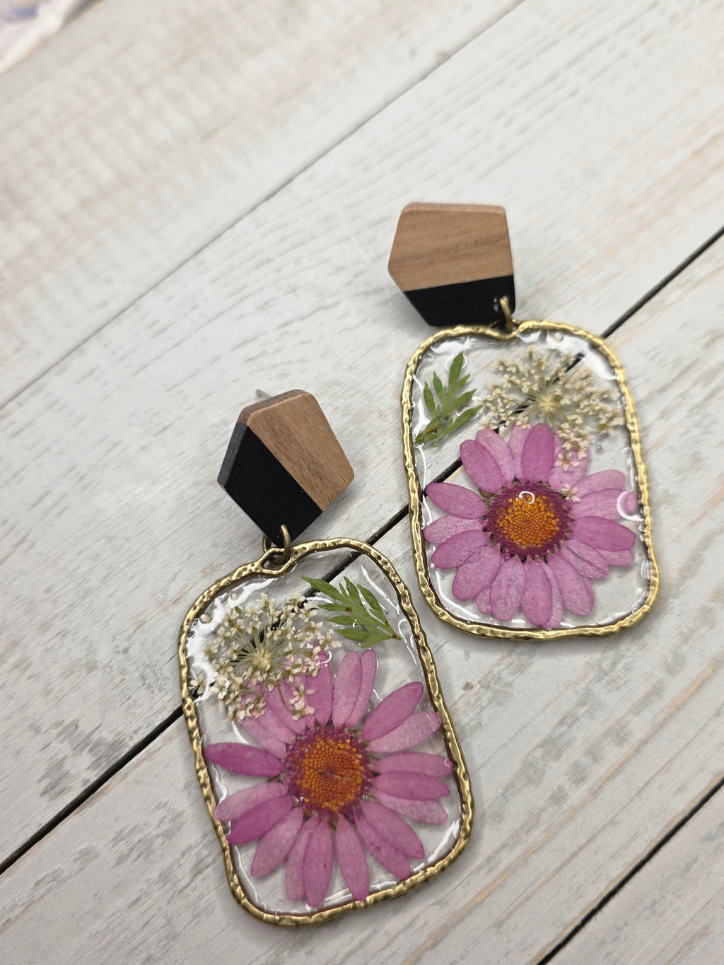Pink Daisy Earrings- Pressed Flowers