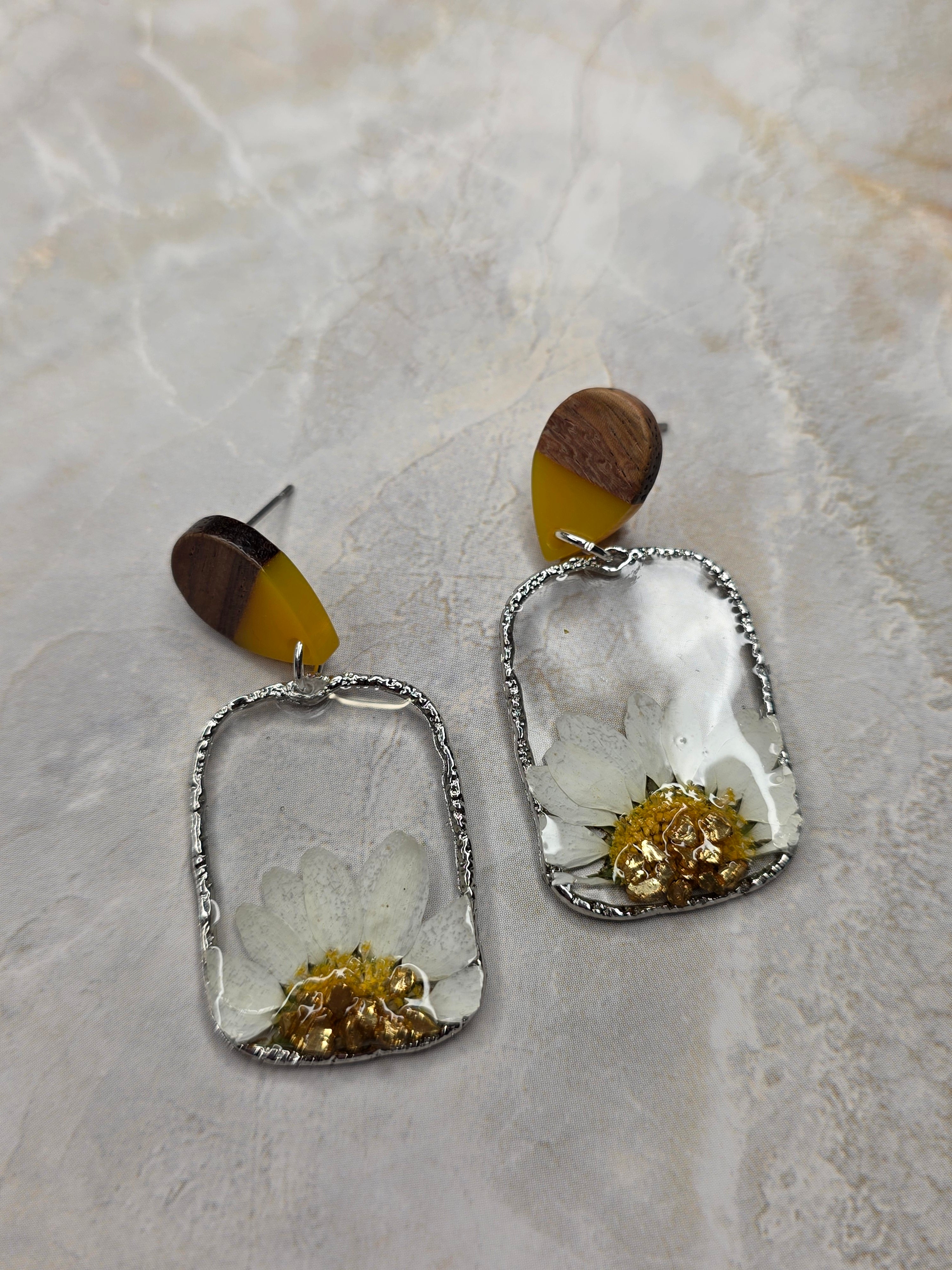 Real Daisy & Gold Crushed Glass Resin Dangle Earrings